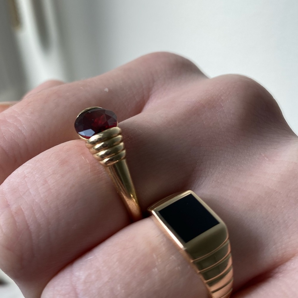 Mejuri Black Onyx 14K Solid Gold Ring Sz. 7 - Picture 14 of 16